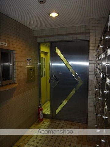 プレール椎名町の玄関写真