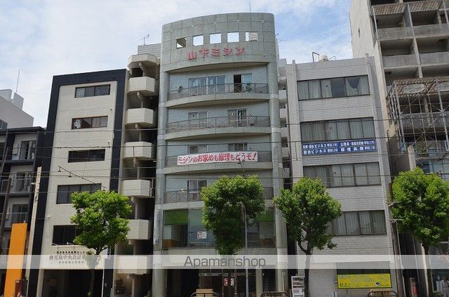 冨山ビルの外観写真