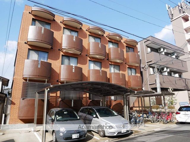 アイリス衣笠の外観写真