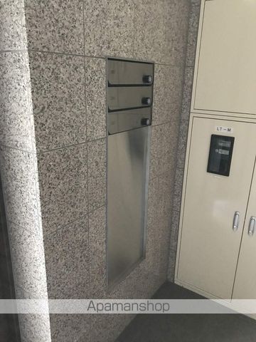 メゾン周令の玄関写真