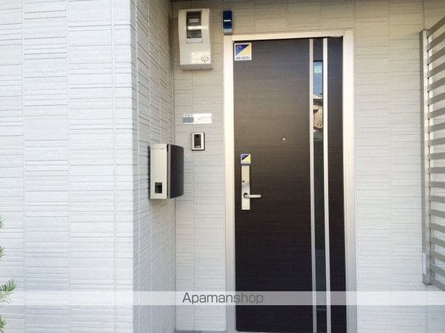 メゾン グリシーヌの玄関写真