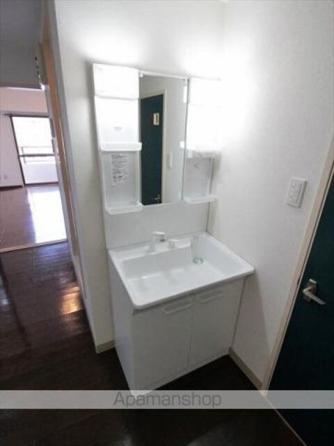 エンブレム山越[1K/26m2]の洗面所