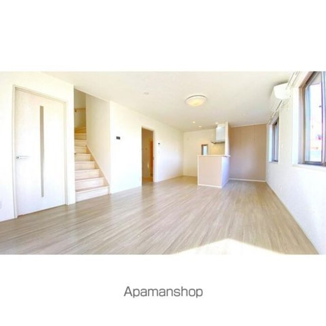 ＹＳレジデンス　Ｂ棟[3LDK/85.5m2]のリビング・居間2