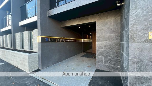 SーRESIDENCE医大南ALTIERの玄関写真