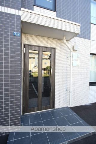 リバーサウス菊水IIの玄関写真