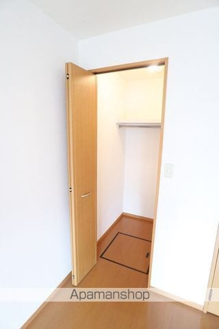 スリーズ国立の内装写真