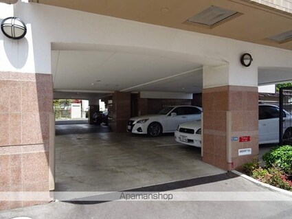 サーティラブ[1DK/35.26m2]の駐車場1