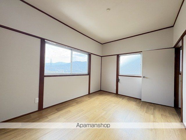 亀山南2丁目戸建ての内装写真