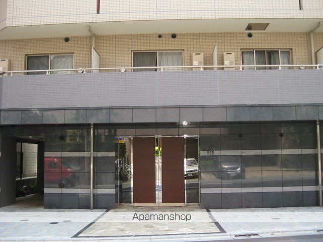 南大塚パレスの玄関写真