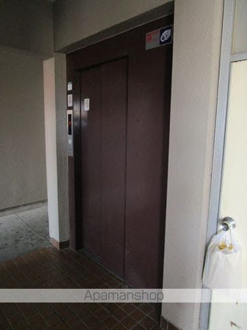 レジデンス野村の玄関写真