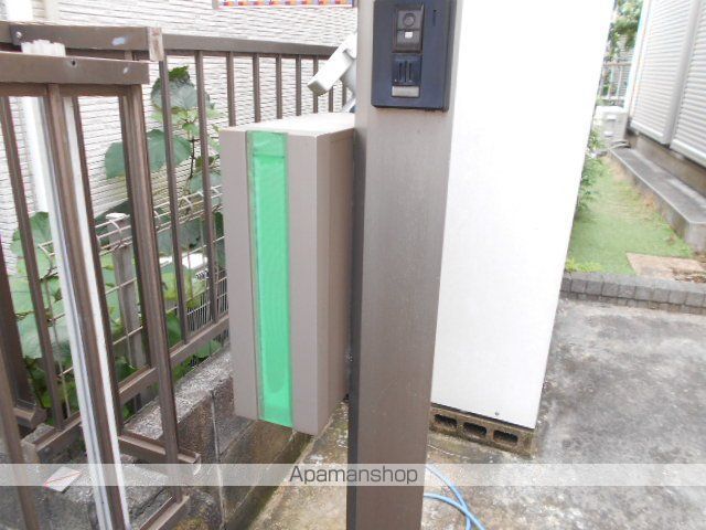 京成電鉄松戸線 北習志野駅 徒歩15分 2階建 築14年の玄関写真