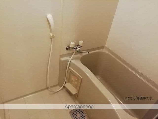ダイナコートエスタディオサラA棟の内装写真