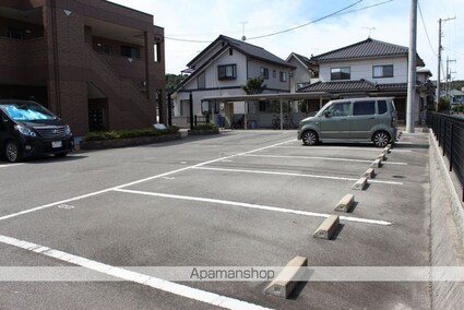 グランピエールＡ[2LDK/51.66m2]の駐車場2