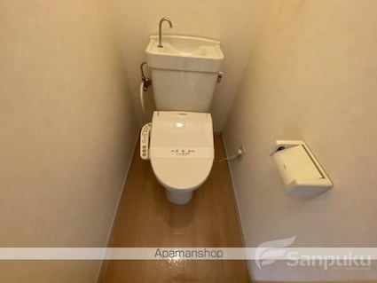 グランデュア中村[1K/22.95m2]のトイレ