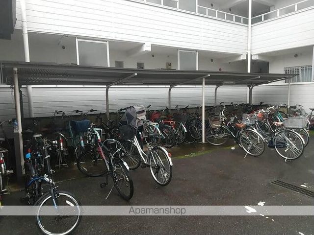 長瀬第二マンションの外観写真