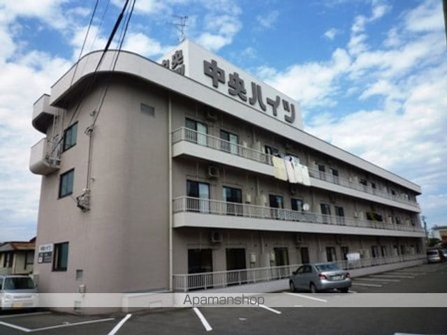 中央ハイツの外観写真