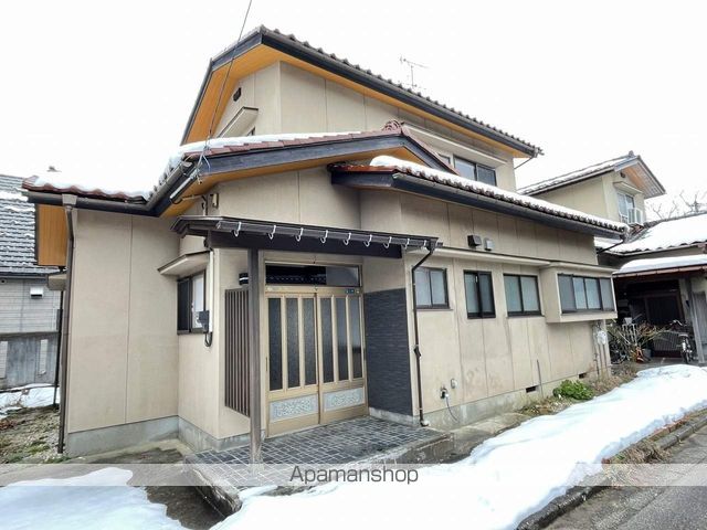 富山市長江2丁目2-26戸建の外観写真