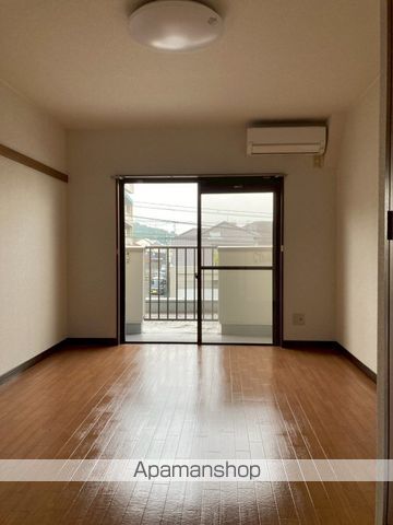 エメローズ穂垣の内装写真