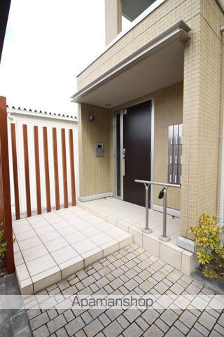 ガーベラ北神戸の玄関写真