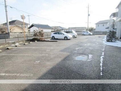 レオパレスエスポワール[1K/20.28m2]の駐車場1