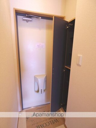 東京都三鷹市新川６丁目[1K/29.14m2]の玄関