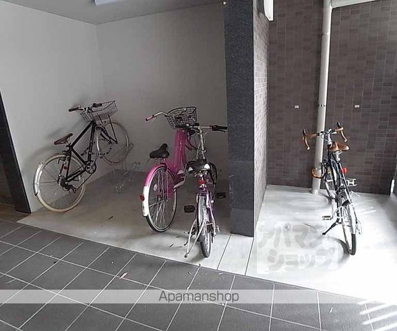 イスターナイマイ鴨川西の外観写真