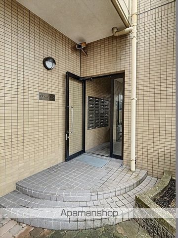 ブランニュータウンの玄関写真