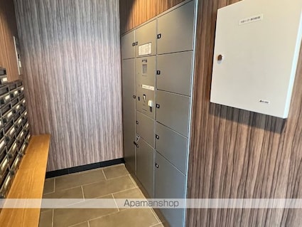 ポレスター東尾道駅前１００３[3LDK/68.37m2]のエントランス