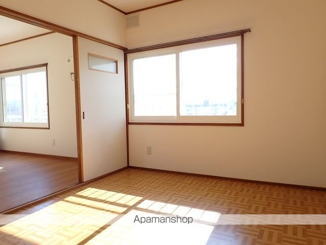 新十津川字中央7-52 貸家 3Fの内装写真