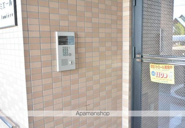 ルミエールの玄関写真