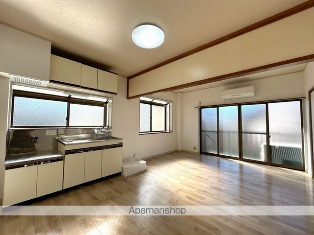 マンション東の内装写真