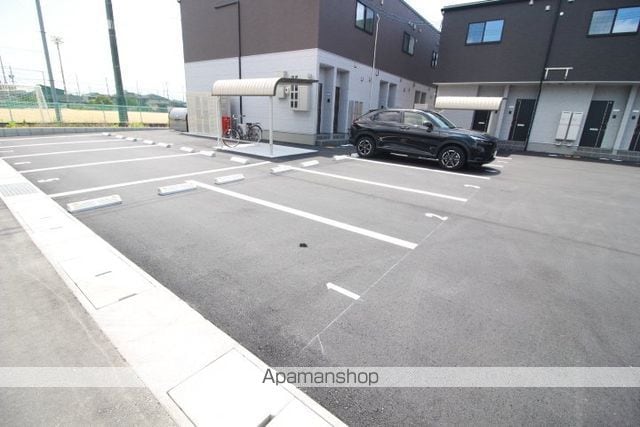 アイタウン庭瀬A棟の外観写真