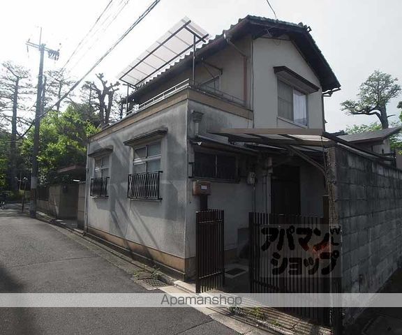 荒神口貸家の外観写真