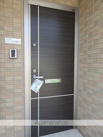 クレアAの玄関写真