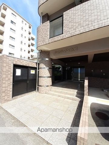 シャルマン外堀の玄関写真
