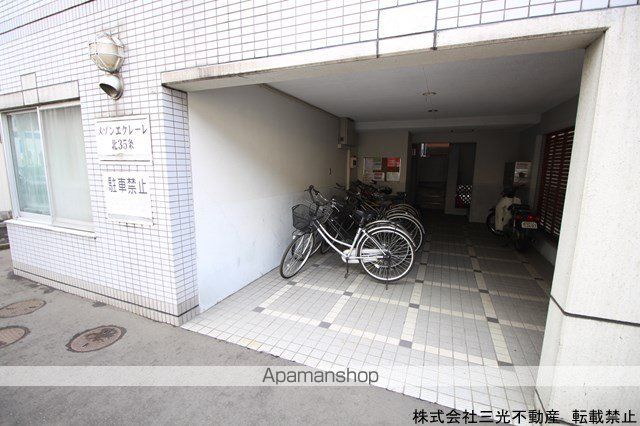 メゾンエクレーレ北35条の玄関写真