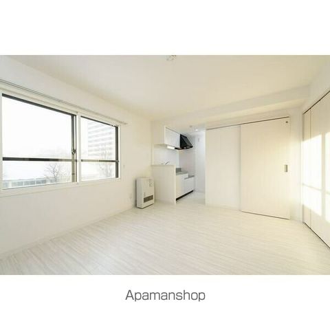 FLOS PROVAの内装写真
