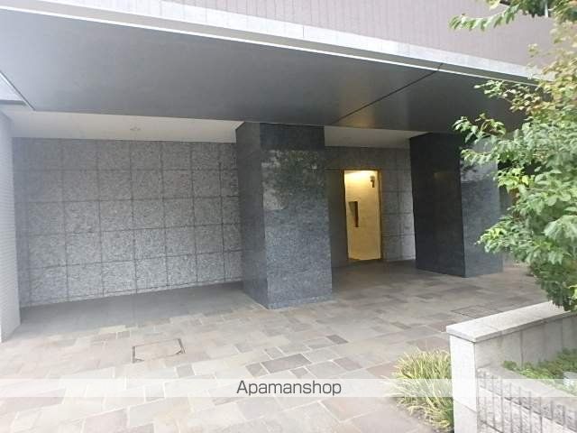 パークアクシス渋谷桜丘ウエストの玄関写真