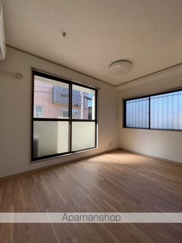 フローラルコートの内装写真