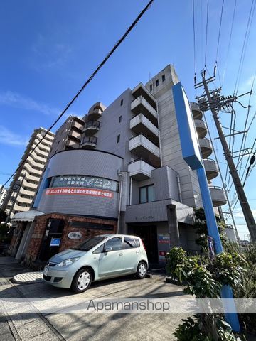 セントラルビルの外観写真