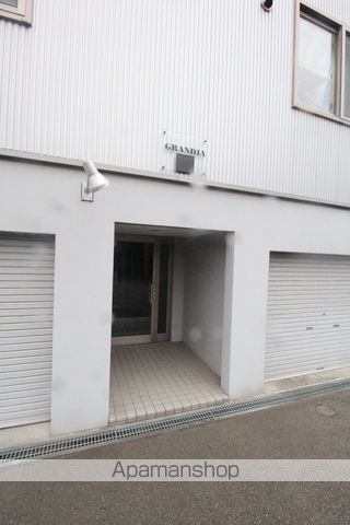 グランディアの玄関写真