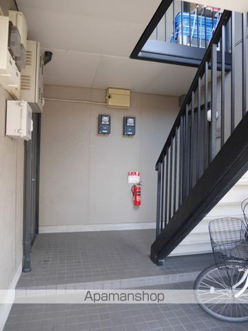 ロジュマンイズミF棟の玄関写真