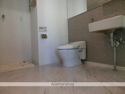 レジディア東桜Ⅱ[1LDK/61.17m2]のトイレ