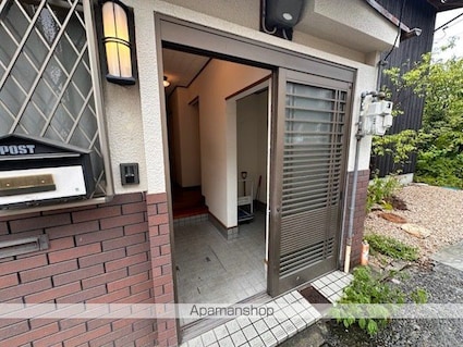 草津１丁目貸家[3LDK/77.76m2]のロビー