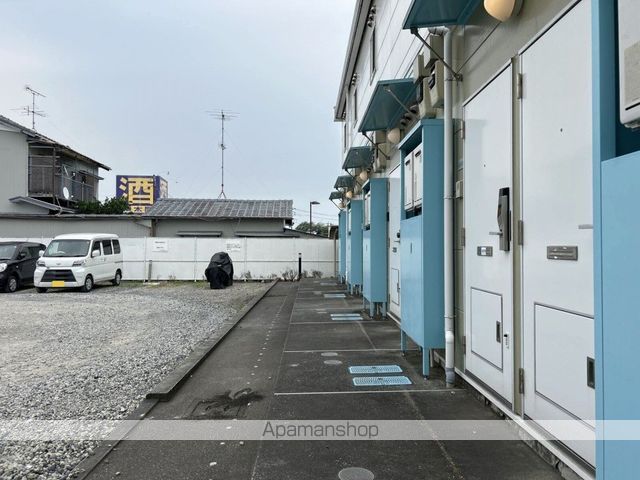 レオパレスアルテIIの玄関写真