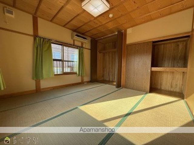 吉崎貸家の内装写真