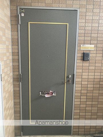 メゾンペリドットの玄関写真