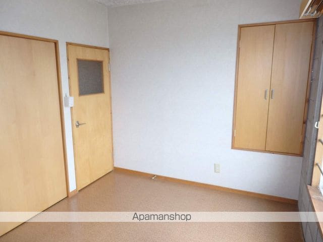 帯広市 3階建 築34年の内装写真