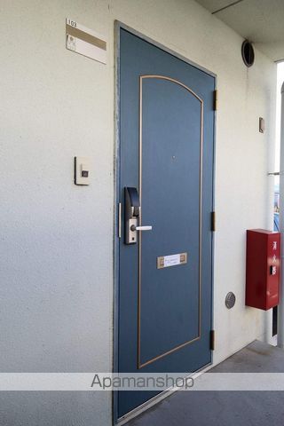 ゴールドビレッヂの玄関写真