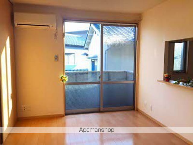 レーヴェンス温品 弐番館の内装写真